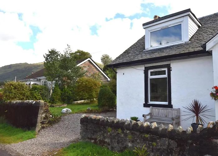 1 Planetree Cottage - Loch View
